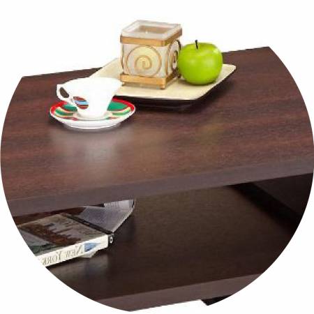 Barna faerezetű asztallap.